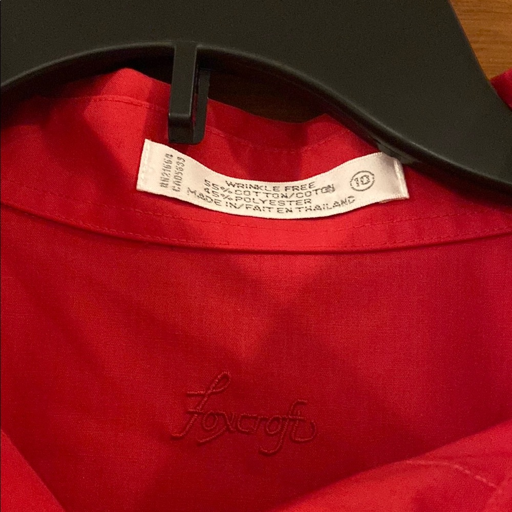 EUC! Women’s size 10, Foxcroft wrinkle free red blouse! - Picture 2 of 3
